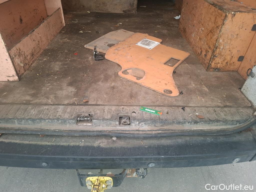  Renault  Master RENAULT  VU 4p Fourgon FG GCf Trac F3500 L3H2 Energy dCi 145 E6 #105