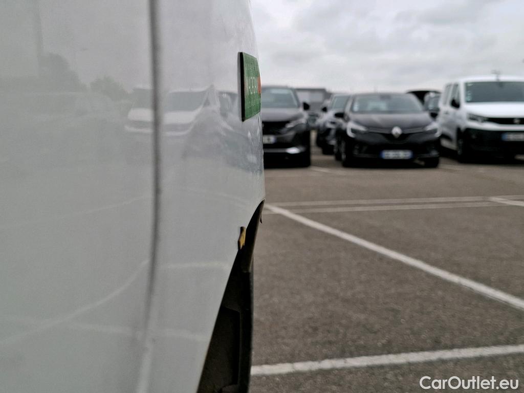  Renault  Master  Fourgon L2H2 3 5 Grand Confort dCi 135CV BVM6 E6dT #10