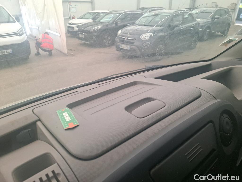  Renault  Master RENAULT  VU 4p Fourgon FG GCf Trac F3500 L3H2 Energy dCi 145 E6 #137