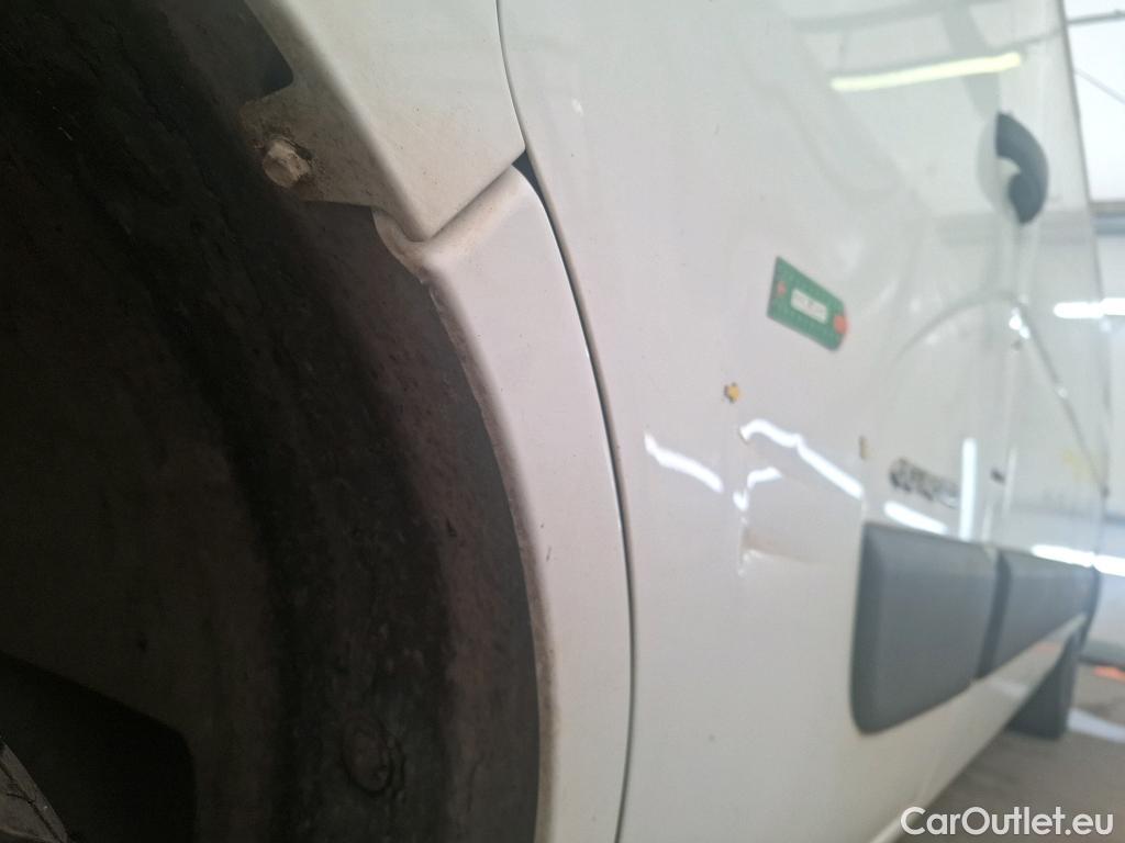 Renault  Master RENAULT  VU 4p Fourgon FG GCf Trac F3500 L3H2 Energy dCi 145 E6 #43