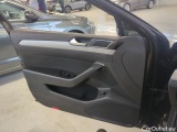  Volkswagen  Passat Volkswagen  Variant 2.0 TDI EVO 150 KM DSG Business 5d #24