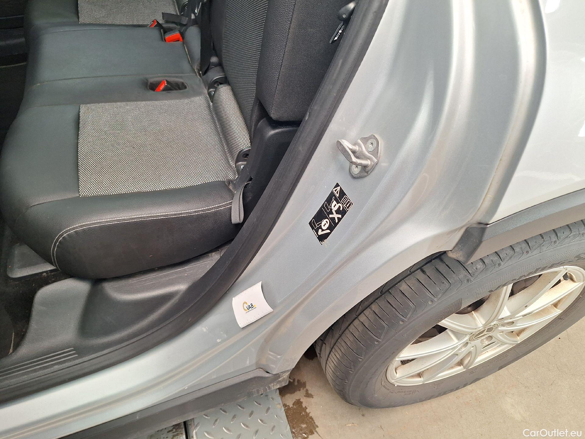  Mercedes  B-Klasse Mercedes, GLB '19, Mercedes-Benz GLB GLB 180 d Business Solution 5d #14