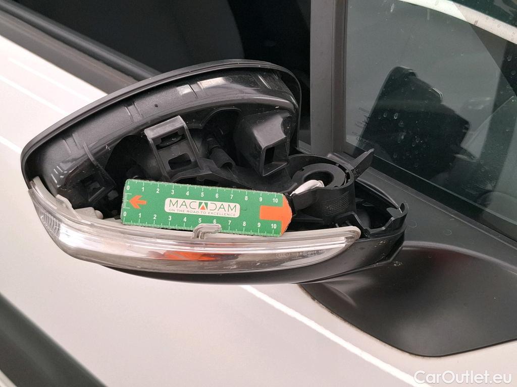  Citroen  C3  Société Feel 1.2 PureTech 80CV BVM5 6E #10