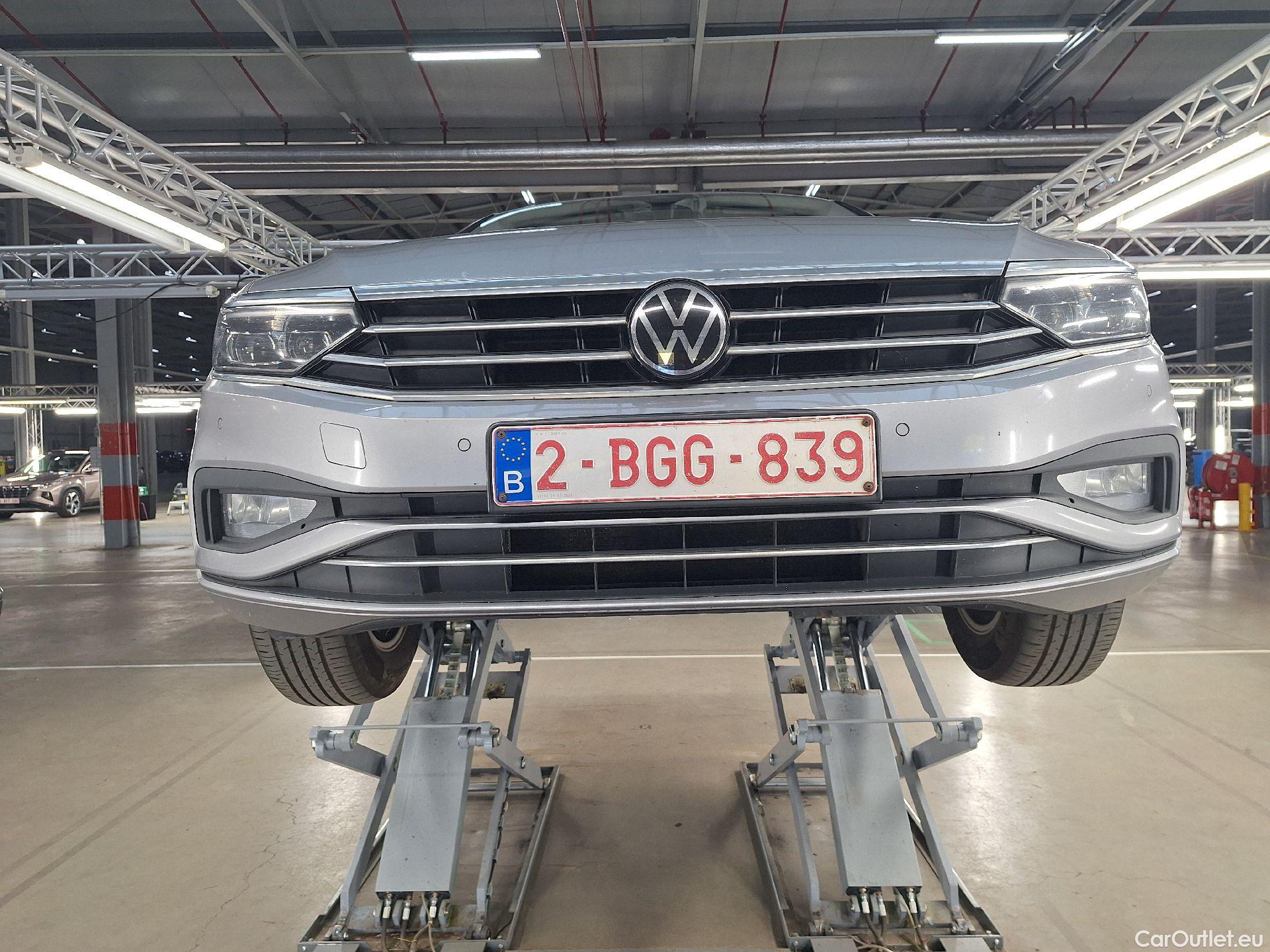  Volkswagen  Passat VW,  Variant FL'19, Pass.Var.TDI 122 Style Bus.DSG #19