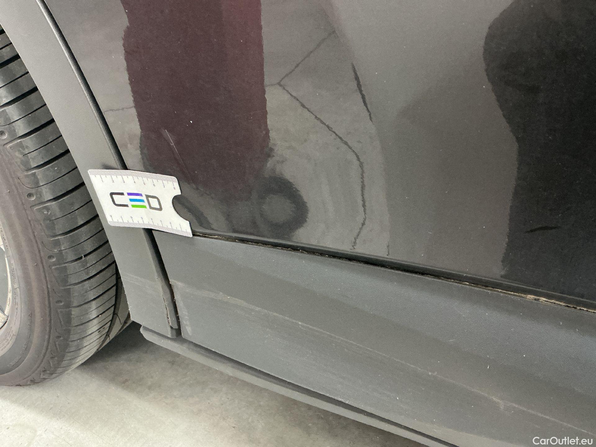  Volkswagen  ID.4 VW,  '20 BEV, Volkswagen  77 kWh - Business 5d #32
