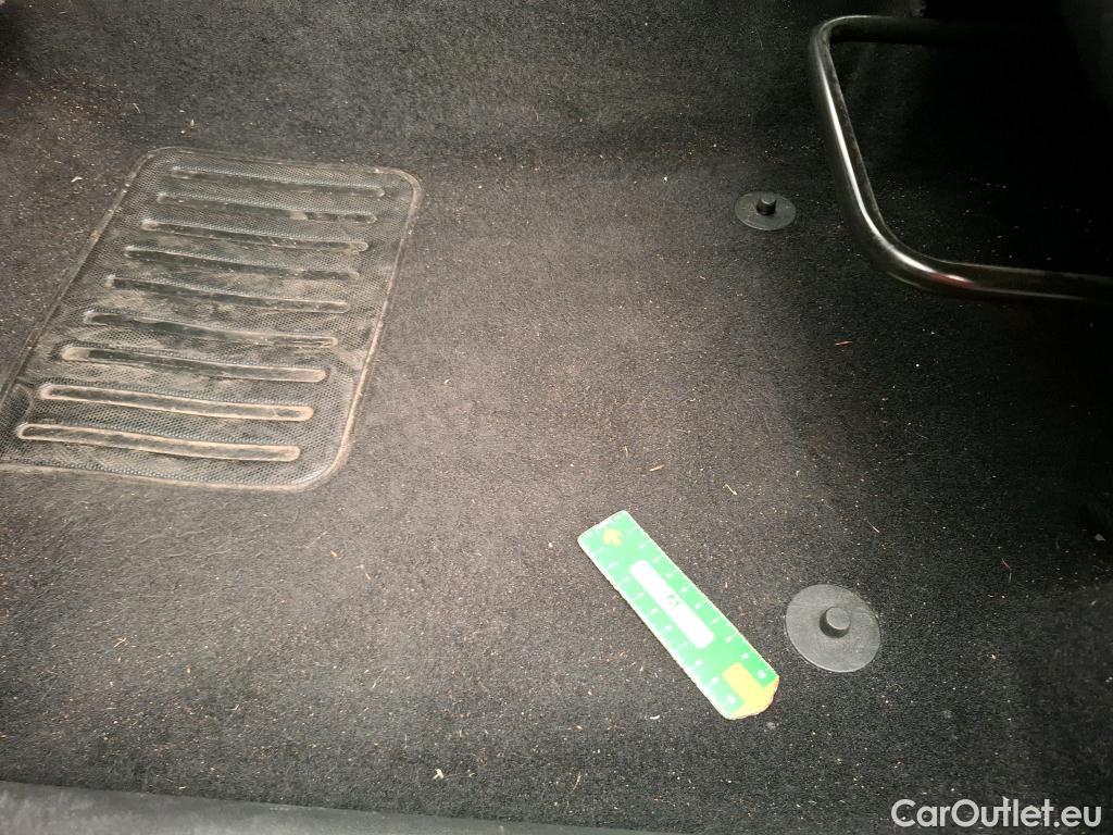  Citroen  C3  Société Feel 1.2 PureTech 80CV BVM5 6E #13