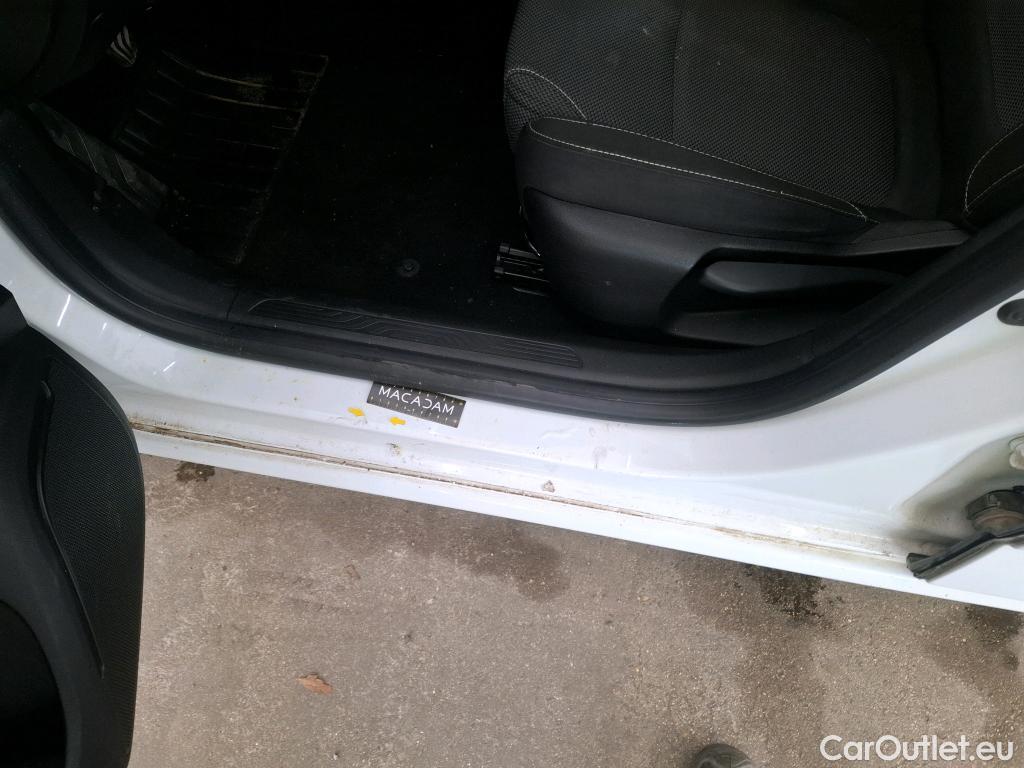  Renault  Megane  IV Berline 5pt. Société Air Nav 1.5 dCi 90CV BVM6 E6 #20