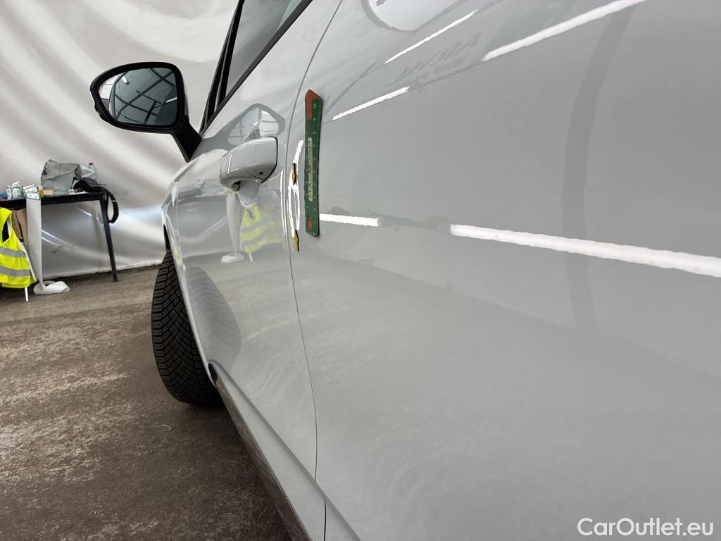  Renault  Clio  V Business Réversible 1.6 E-TECH Hybrid 140CV BVA6 E6d #27