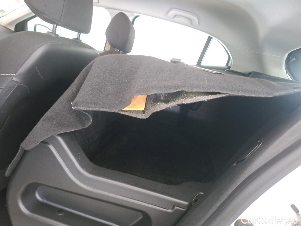  Renault  Megane  IV Berline 5pt. Société Air Nav 1.5 dCi 90CV BVM6 E6 #29
