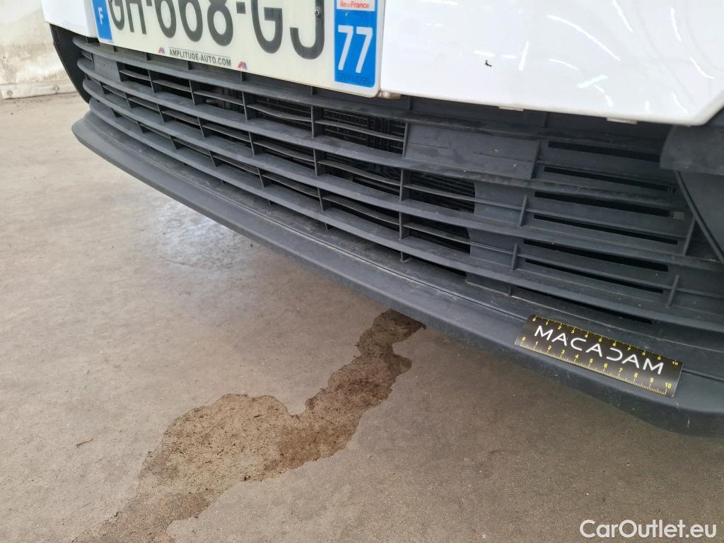  Opel  Combo OPEL  / 2018 / 4P / Fourgonnette 1.5 diese 100ch L2H1/augme CARGO PACK C #10