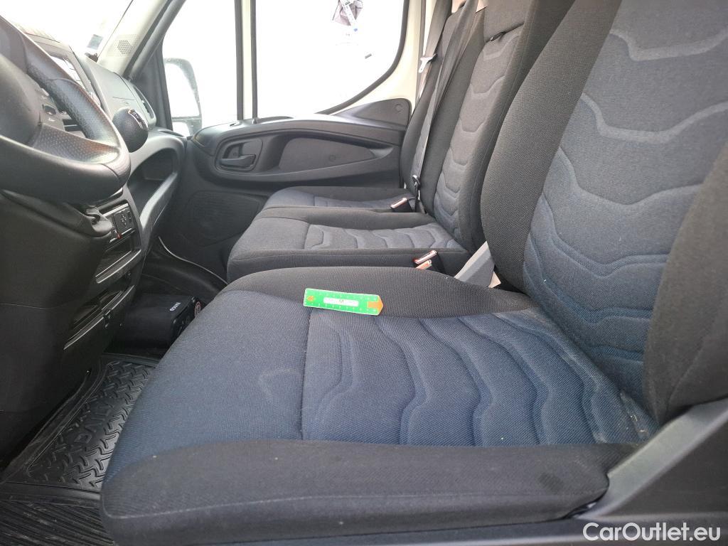  Iveco  Daily IVECO  VU 4p Fourgon 3.0 35C18 V16 H2 4100 TOR #1