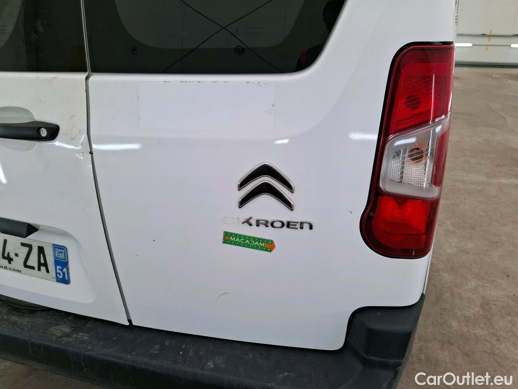  Citroen  Berlingo CITROEN  / 2018 / 3P / Fourgonnette M 650kg PureTech 110 S&S BVM6 Control #32