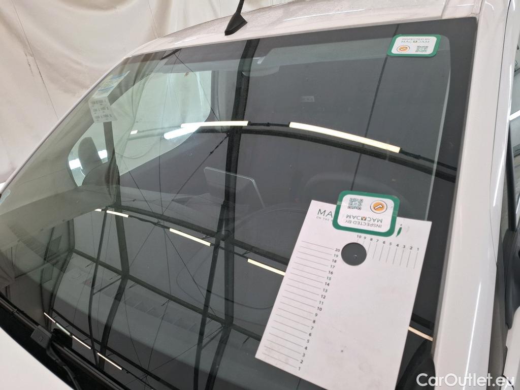  Opel  Combo OPEL  / 2018 / 4P / Fourgonnette 1.5 diese 100ch L2H1/augme CARGO PACK C #26