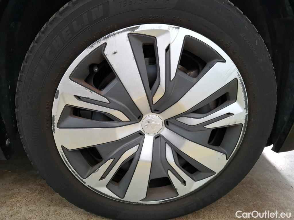  Peugeot  208  (e-) Active Business R 50kWh BVA #12