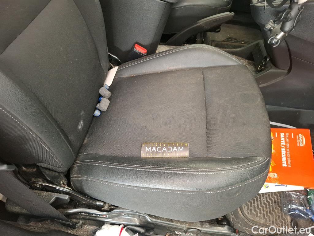  Renault  Kangoo RENAULT  2021 4P Fourgonnette GD CONFORT BLUE DCI 95 #81
