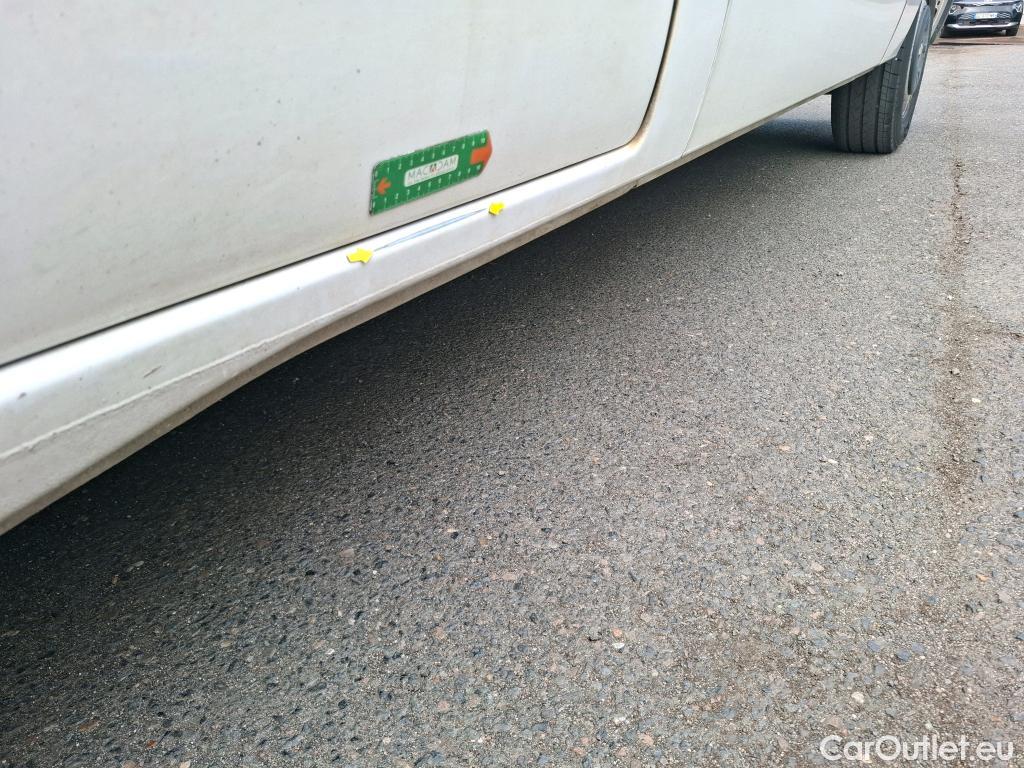  Renault  Master  III Fourgon L2H2 3 5 Grand Confort dCi 135CV BVM6 E6dT #18