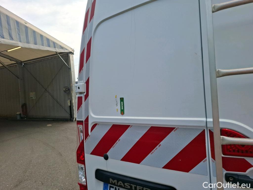  Renault  Master  III Fourgon L2H2 3 5 Grand Confort dCi 135CV BVM6 E6dT #33