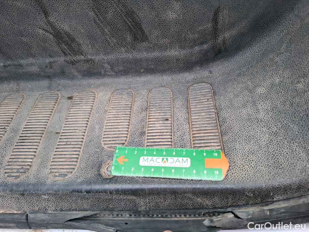  Renault  Master  III Fourgon L2H2 3 5 Grand Confort dCi 135CV BVM6 E6dT #23