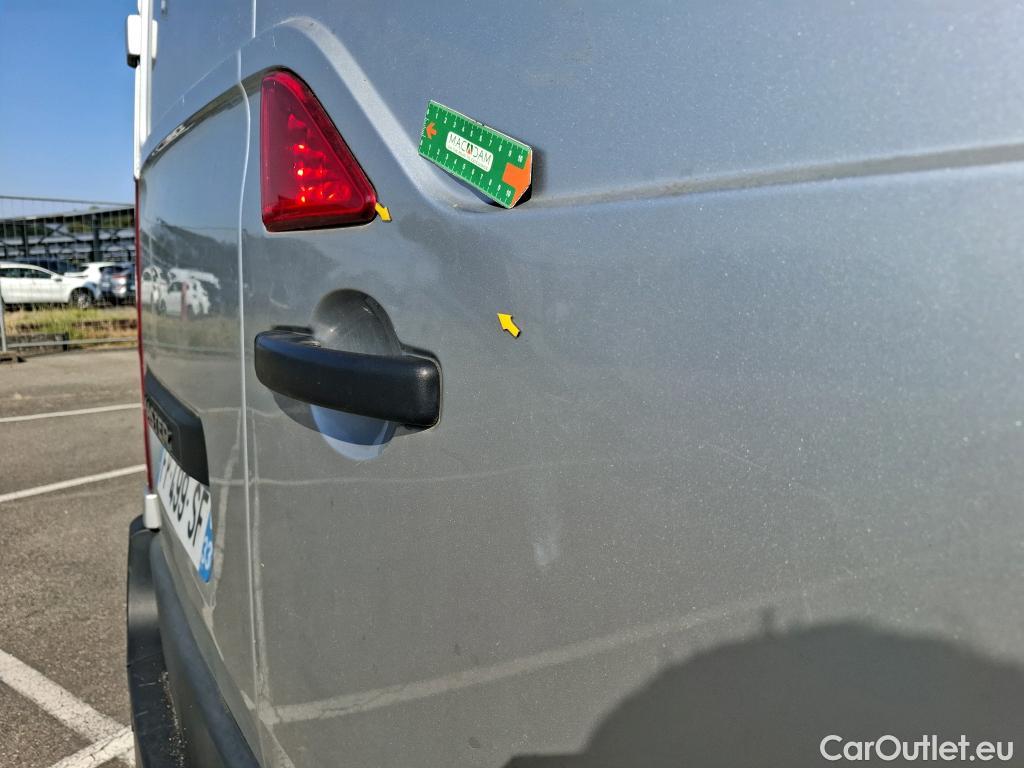  Renault  Master  III Fourgon L1H1 2 8 Grand Confort 2.3 dCi 110CV BVM6 E6 #12