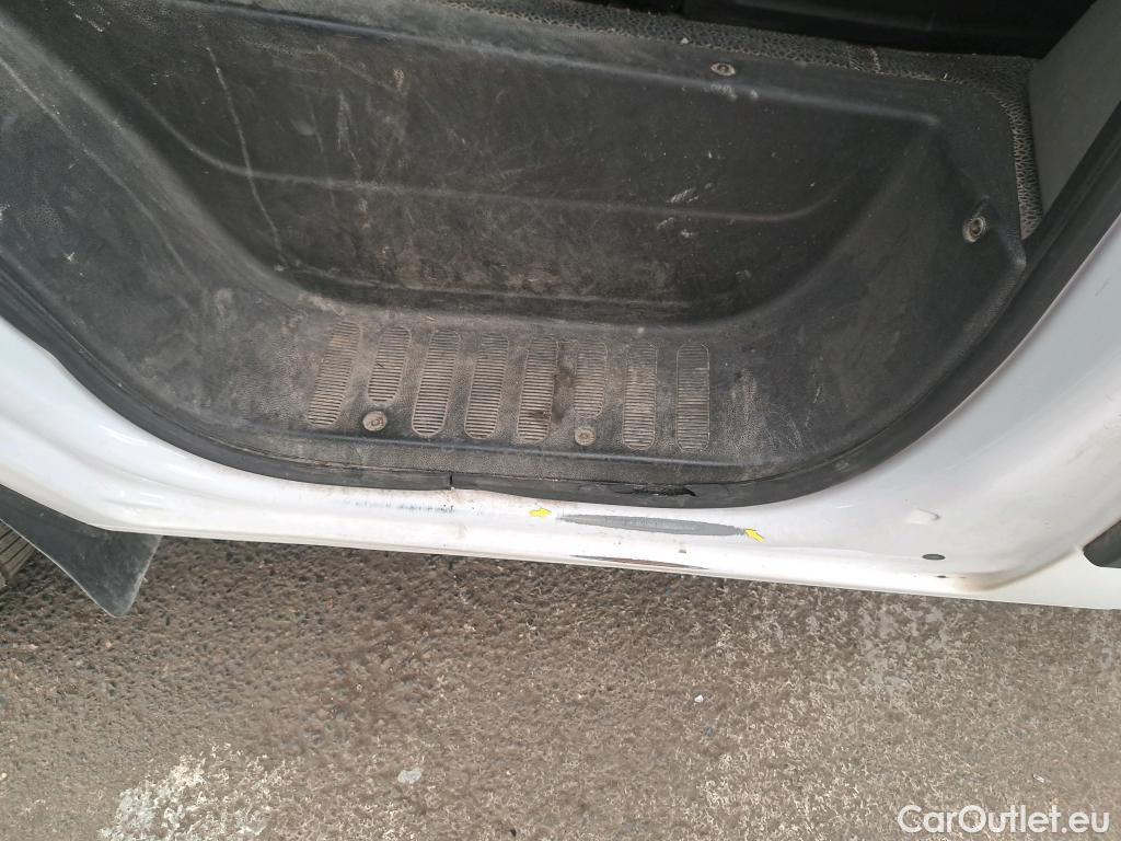  Renault  Master  III Fourgon L2H2 3 3 Grand Confort dCi 135CV BVM6 E6dT #19