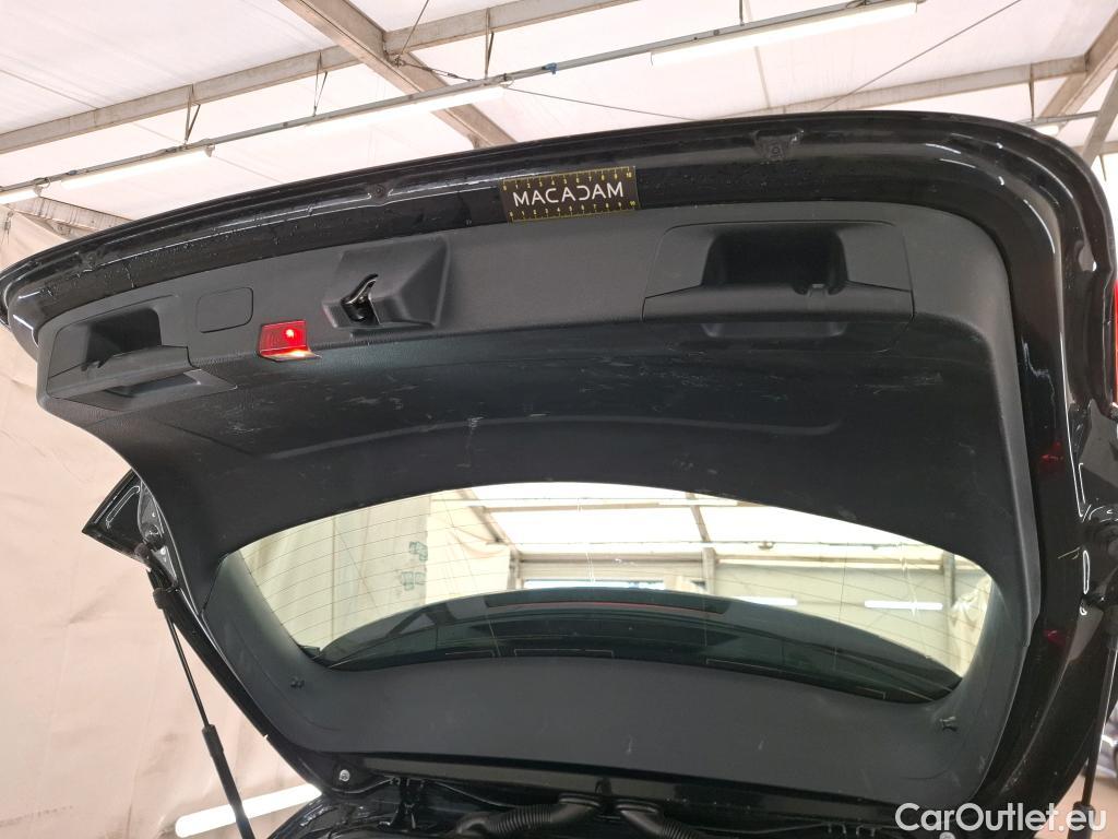  Mercedes  A-Klasse MERCEDES-BENZ Classe A 5p Berline A 200 AMG Line 7G-DCT #50