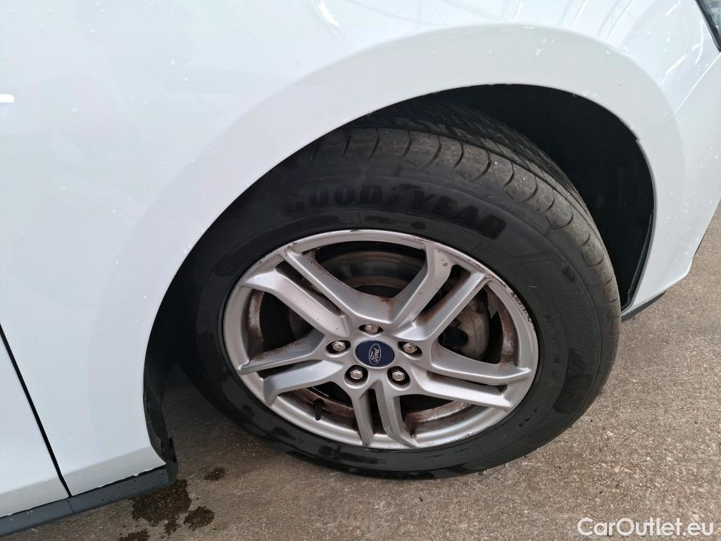 Ford  Focus FORD  / 2018 / 5P / Berline 5P - 1.5 EcoBlue 95ch S&S Trend Business #1