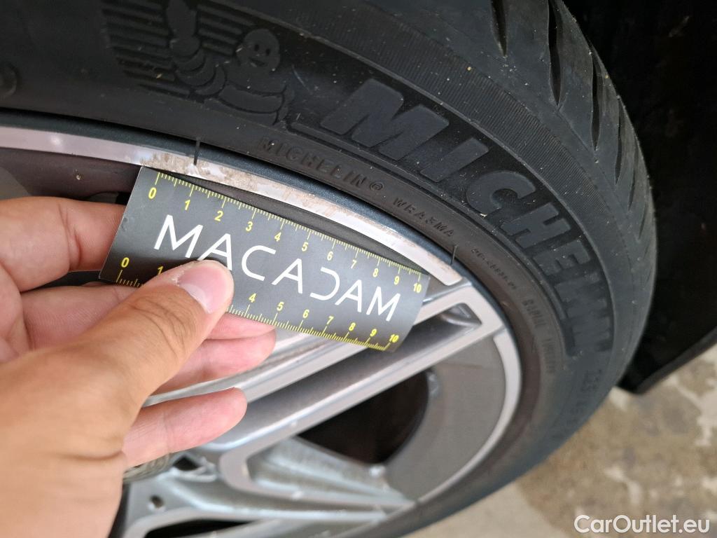  Mercedes  A-Klasse MERCEDES-BENZ Classe A 5p Berline A 200 AMG Line 7G-DCT #22