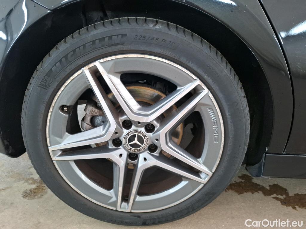  Mercedes  A-Klasse MERCEDES-BENZ Classe A 5p Berline A 200 AMG Line 7G-DCT #16