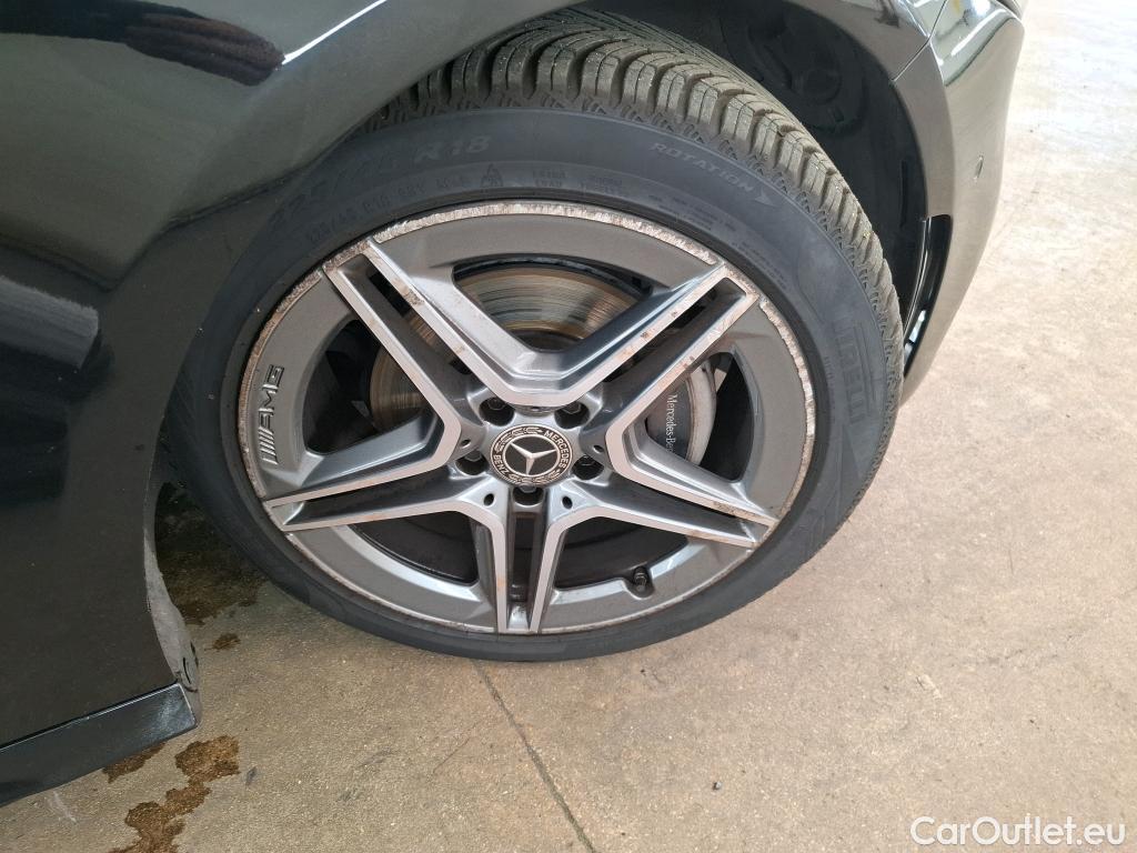  Mercedes  A-Klasse MERCEDES-BENZ Classe A 5p Berline A 200 AMG Line 7G-DCT #42