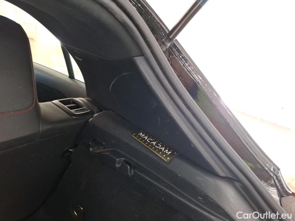  Mercedes  A-Klasse MERCEDES-BENZ Classe A 5p Berline A 200 AMG Line 7G-DCT #59