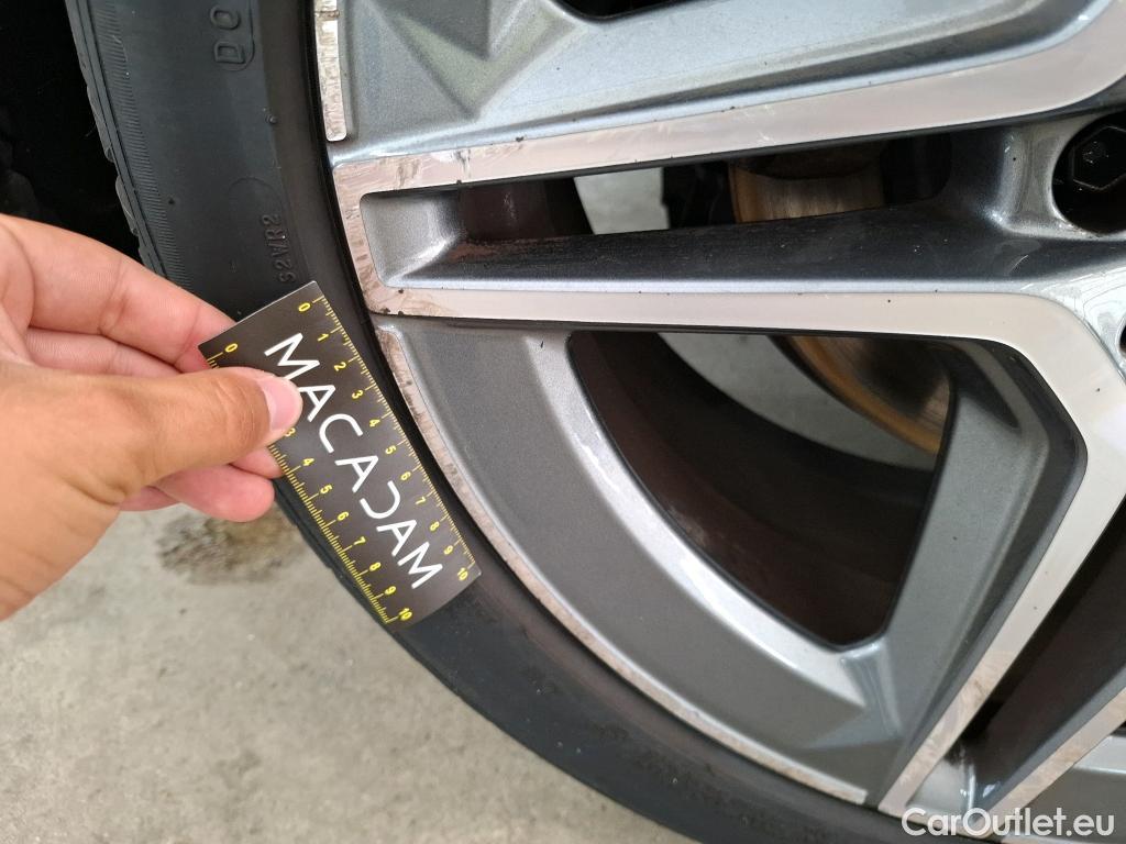  Mercedes  A-Klasse MERCEDES-BENZ Classe A 5p Berline A 200 AMG Line 7G-DCT #39