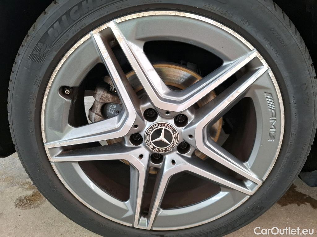  Mercedes  A-Klasse MERCEDES-BENZ Classe A 5p Berline A 200 AMG Line 7G-DCT #36