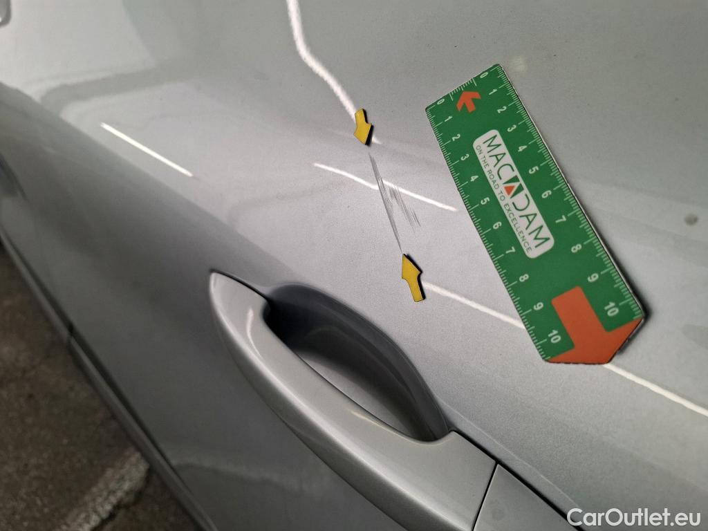  Renault  Captur RENAULT  / 2019 / 5P / SUV techno TCe 90 #6