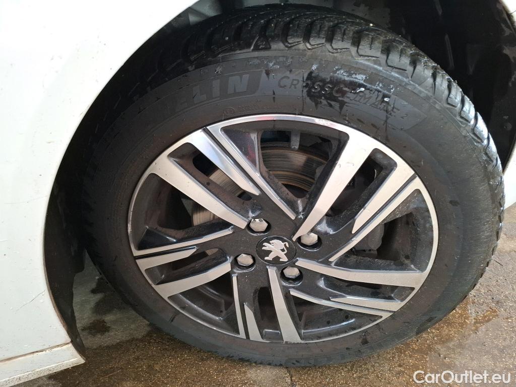  Peugeot  208  Allure Business 1.2 PureTech 100CV BVM6 E6d #2