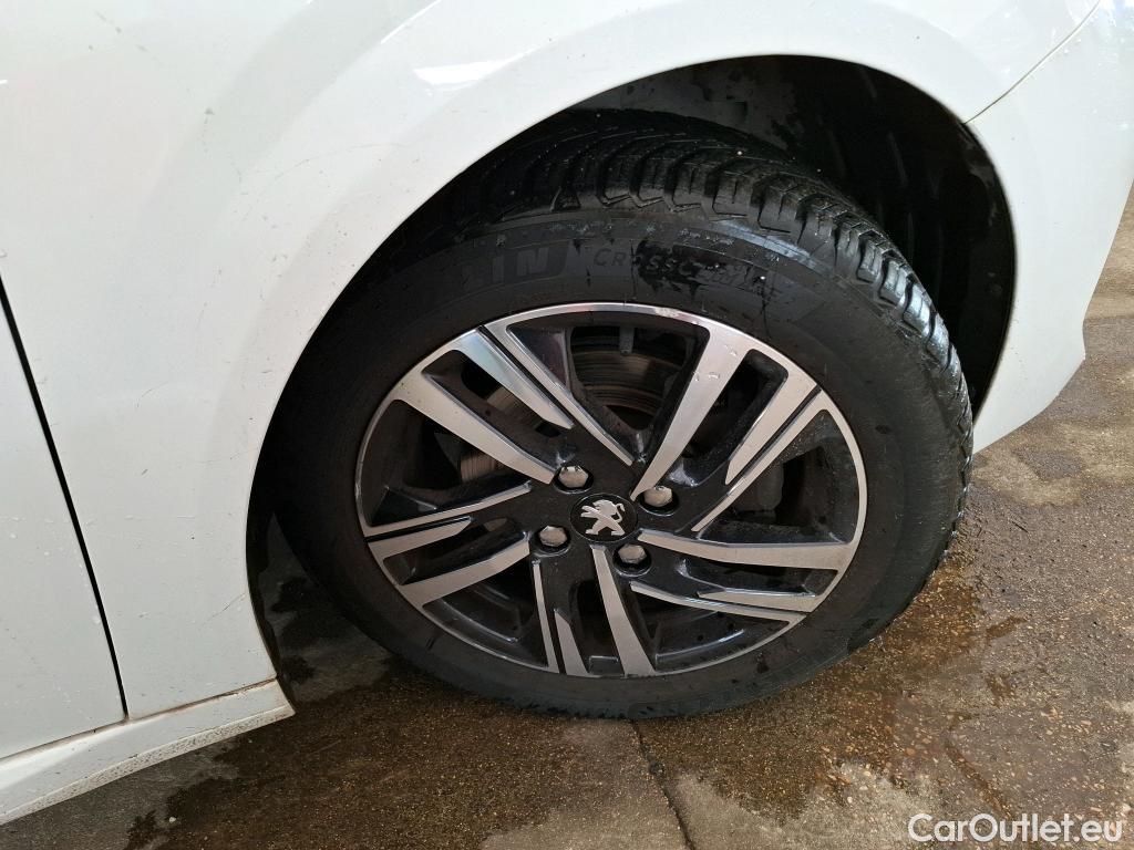  Peugeot  208  Allure Business 1.2 PureTech 100CV BVM6 E6d #1