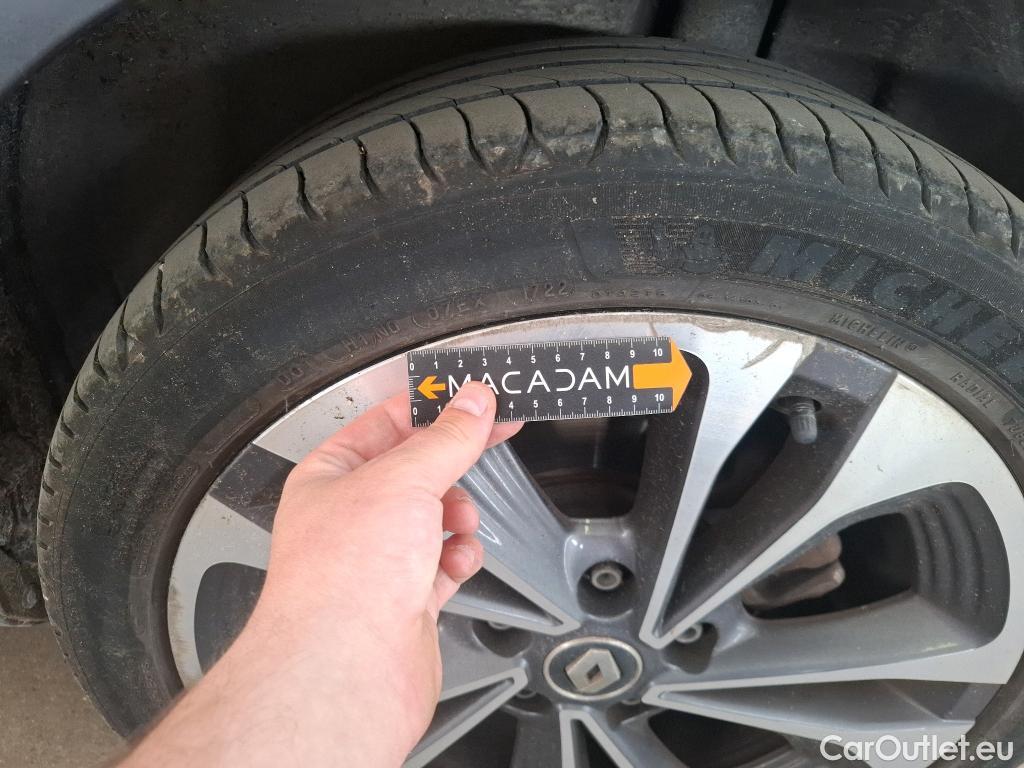  Renault  Zoe  Techno 52kWh BVA #13