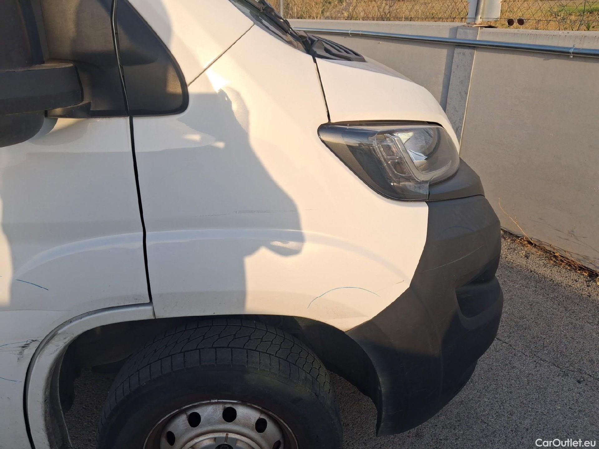  Peugeot  Boxer PEUGEOT  / 2014 / 4P / furgón 330 L1 H1 BHDI 88kW (120CV) S&S 6 Vel. M #44