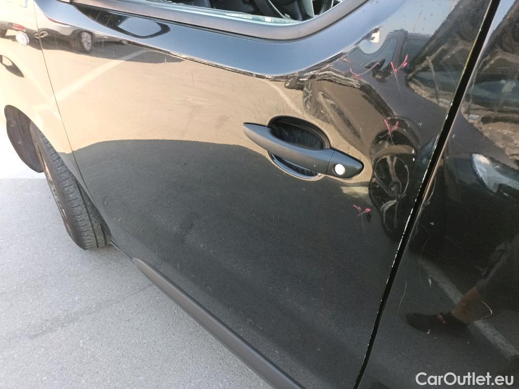  Peugeot  Expert PEUGEOT  / 2016 / 4P / furgón Furgón Premium 1.5 BlueHDi 100 Standard #21