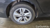  Volkswagen  Golf  2.0 TDI SCR Life Variant #10