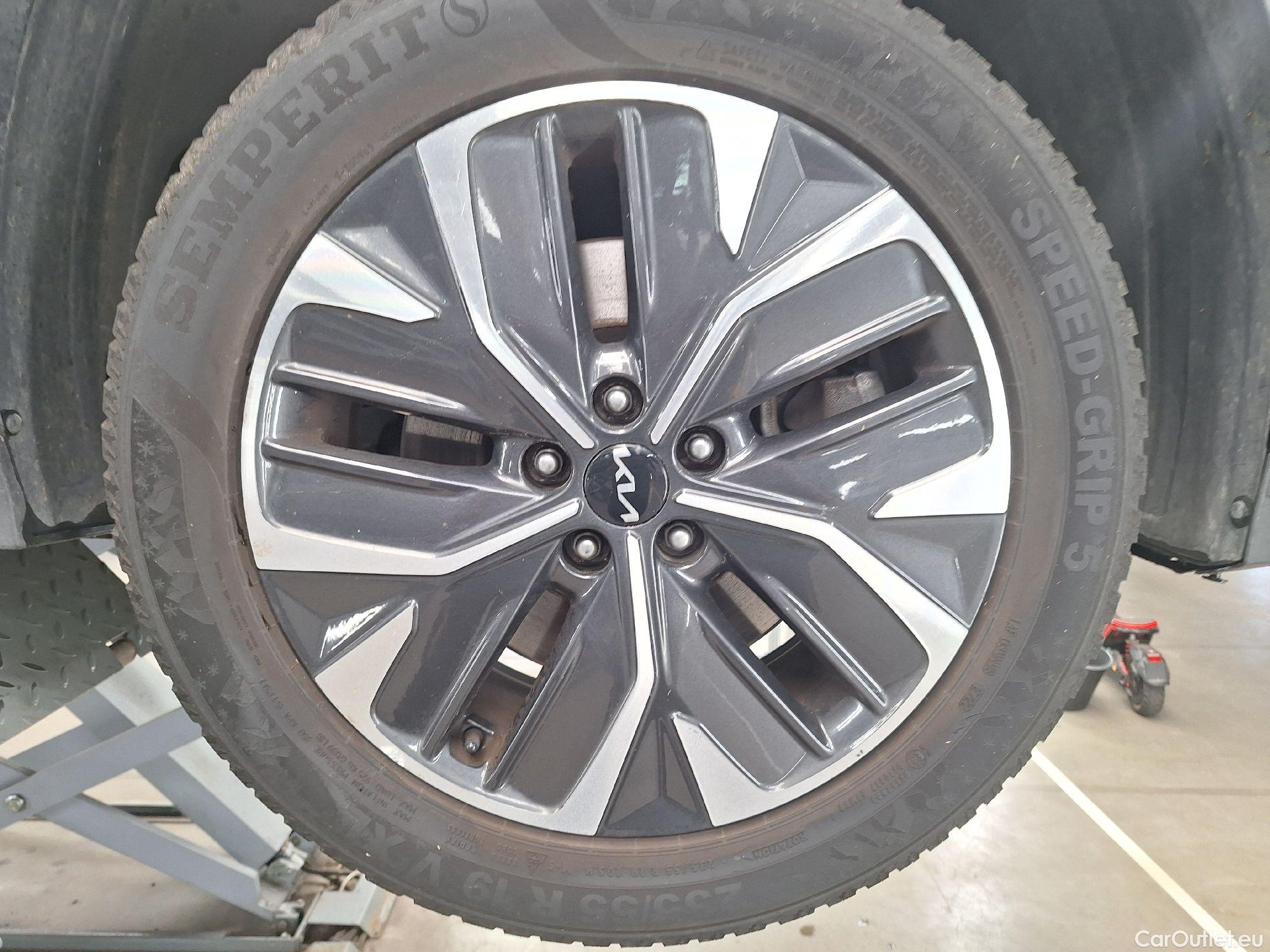  KIA  Ev6 Kia,  '21 BEV, KIA  BEV 77,4 kWH Air 5d #33