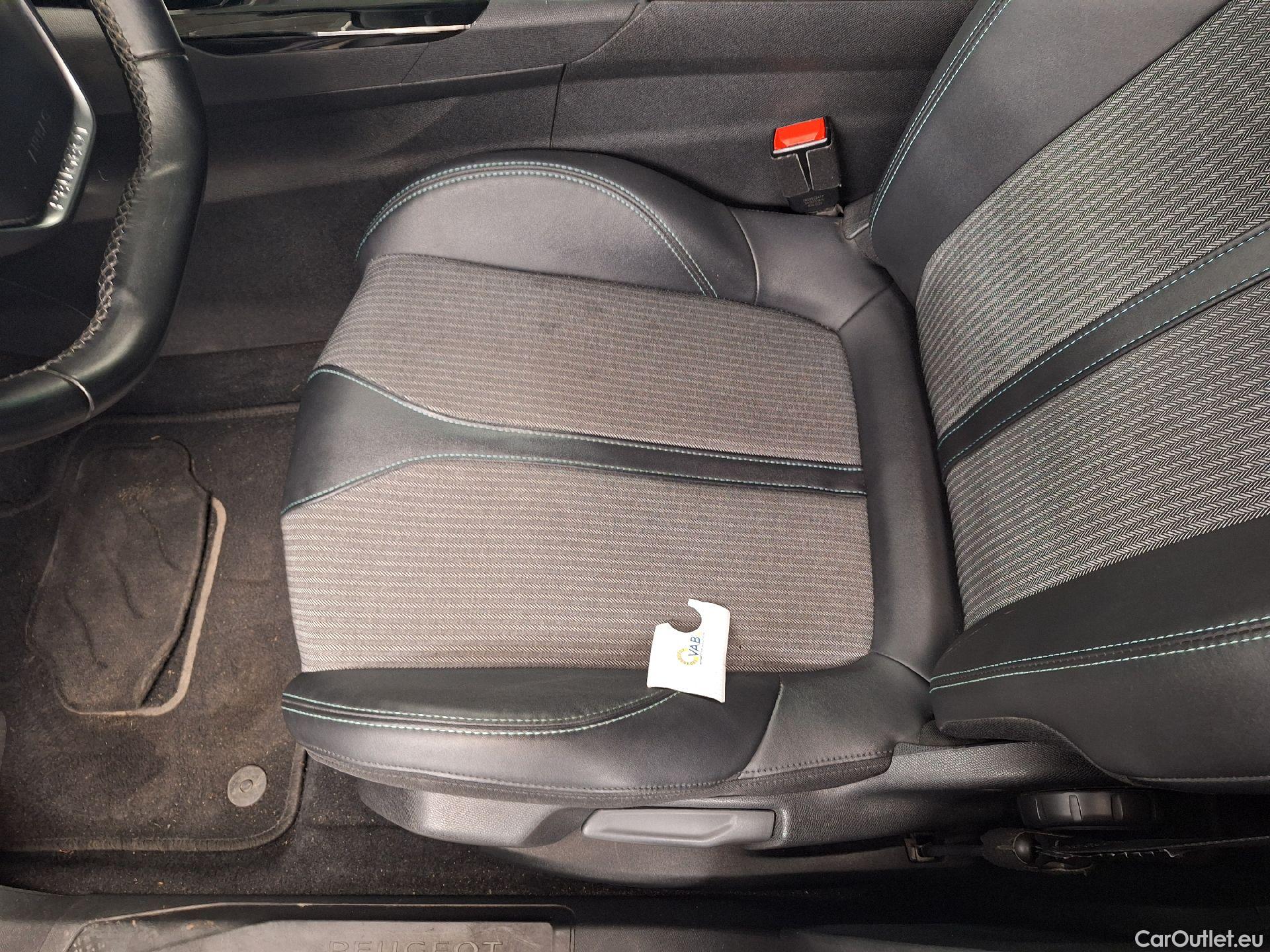  Peugeot  3008 Peugeot,  FL'20,  1.5BHDi 96kW Allur.Pa.Aut #25