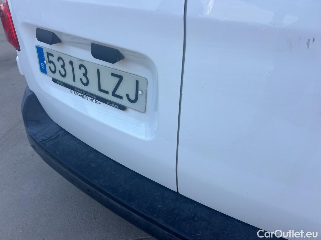 Peugeot  Expert PEUGEOT  / 2016 / 4P / furgón Furgón Premium 2.0 BlueHDi 120 Standard #14