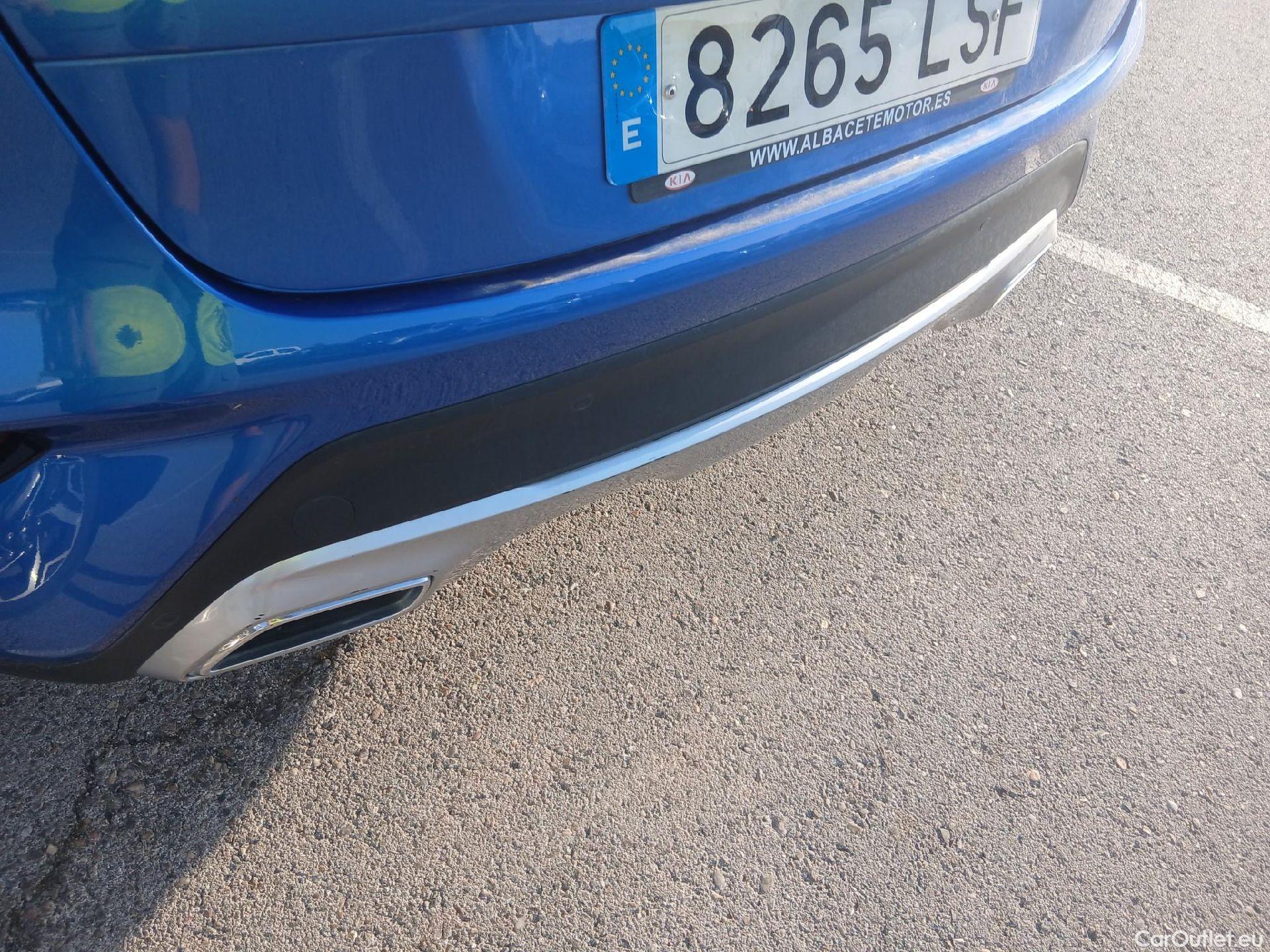  KIA  XCeed KIA  / 2019 / 5P / todoterreno 1.0 T-GDi Drive 88kW (120CV) #17