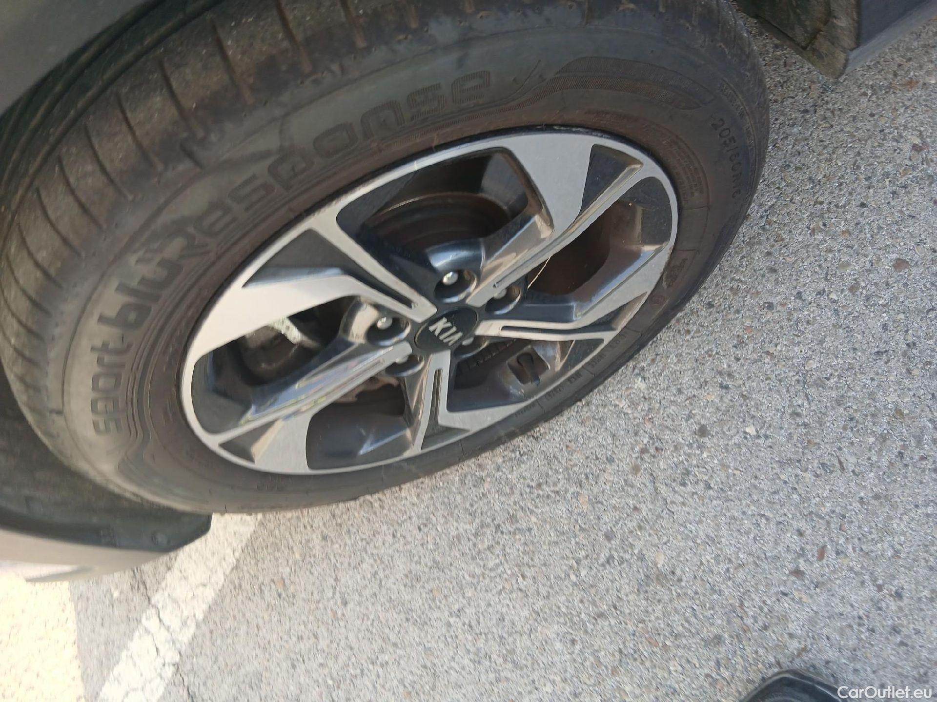  KIA  XCeed KIA  / 2019 / 5P / todoterreno 1.0 T-GDi Drive 88kW (120CV) #13