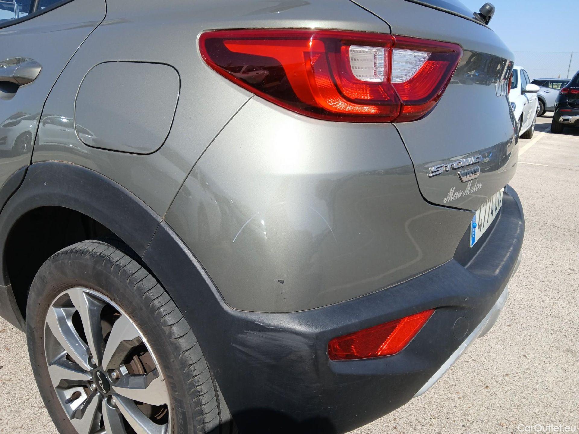  KIA  STONIC KIA  / 2017 / 5P / todoterreno 1.0 T-GDi 74kW (100CV) MHEV iMT Concept #13