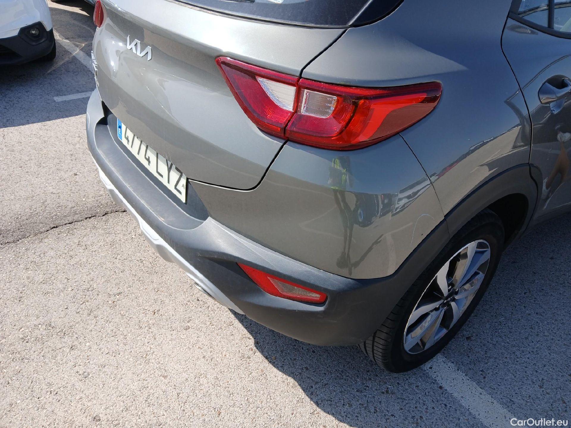  KIA  STONIC KIA  / 2017 / 5P / todoterreno 1.0 T-GDi 74kW (100CV) MHEV iMT Concept #15