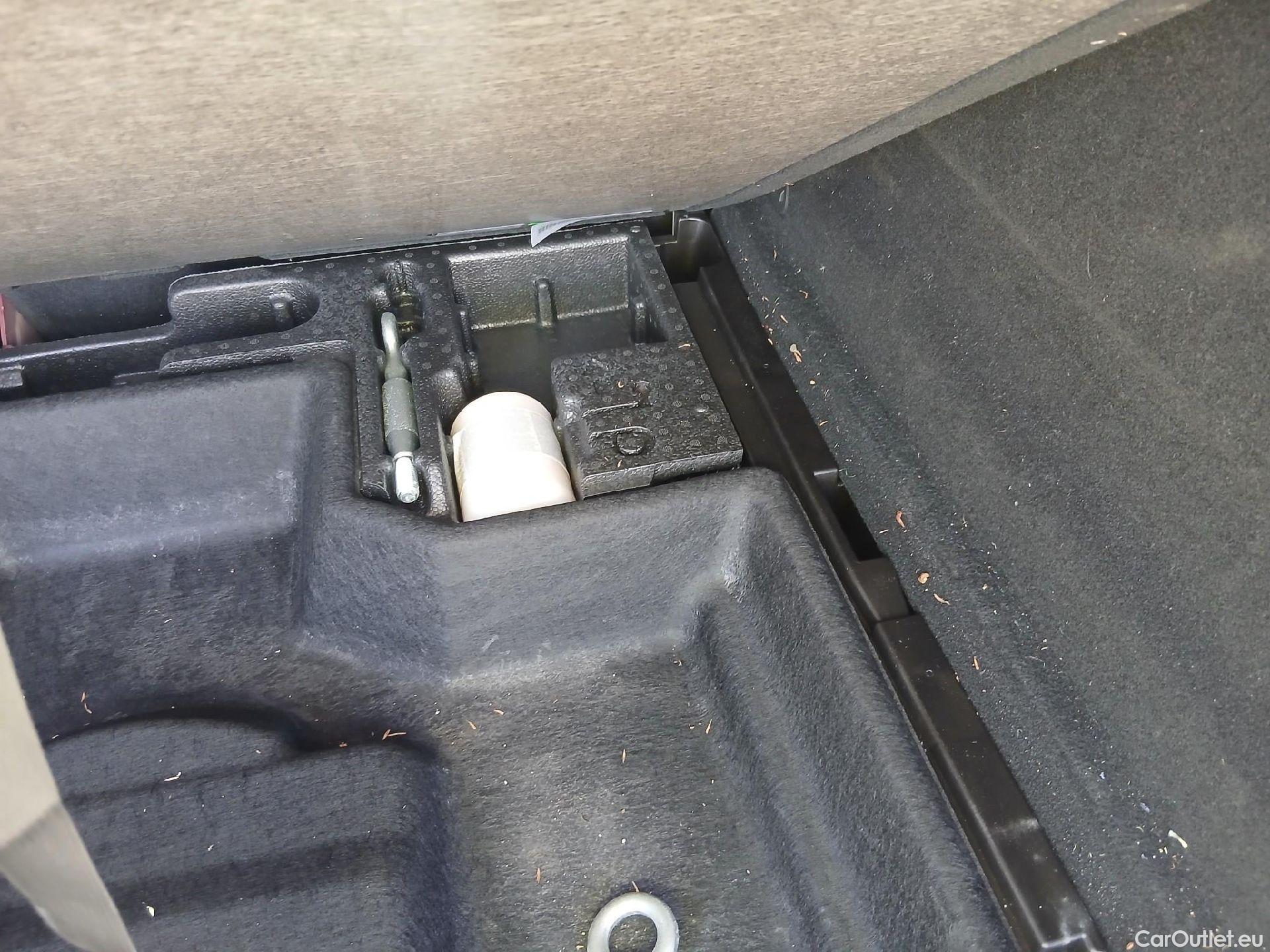  Volvo  XC60 VOLVO  / 2017 / 5P / todoterreno 2.0 B4 D Core Auto #21