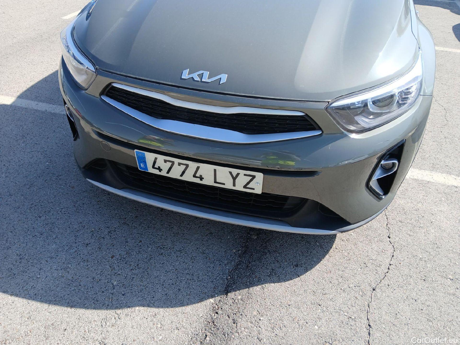  KIA  STONIC KIA  / 2017 / 5P / todoterreno 1.0 T-GDi 74kW (100CV) MHEV iMT Concept #2
