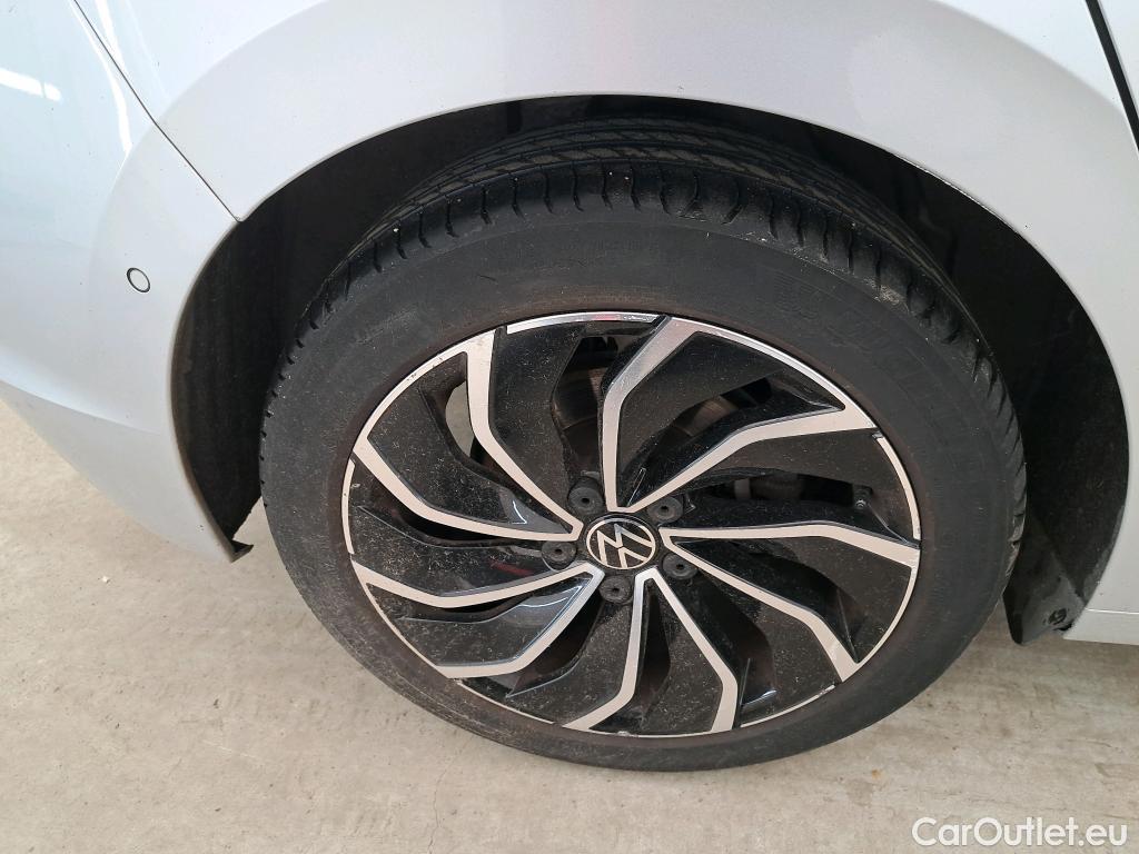  Volkswagen  Golf  VIII Berline Style 1st 2.0 TDI 150CV BVA7 E6dT #10