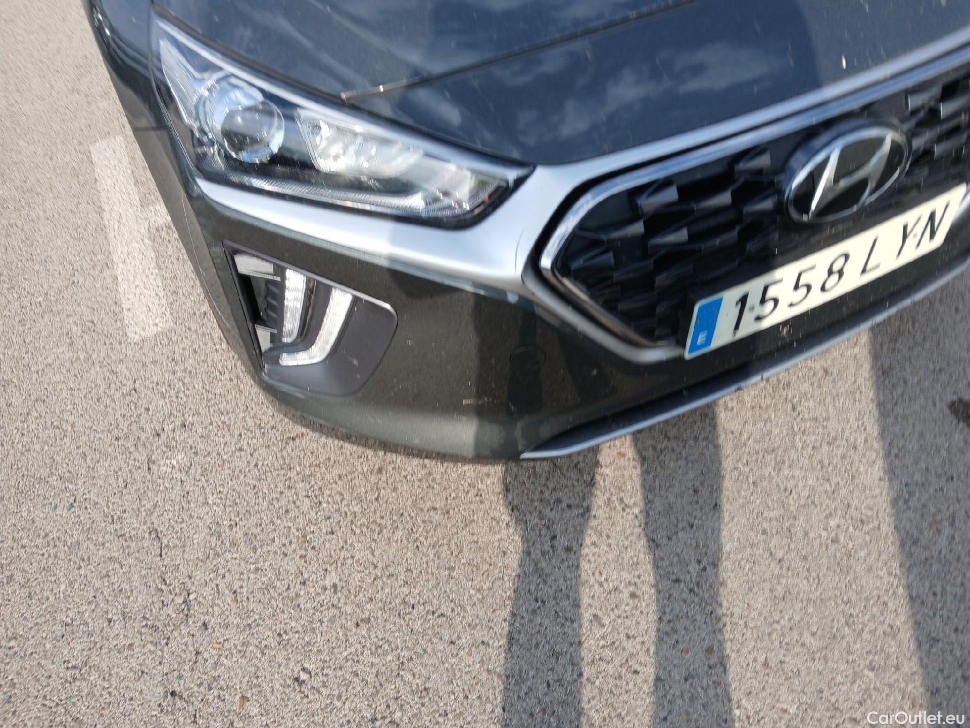 Hyundai   Ioniq HYUNDAI / 2019 / 5P / berlina con portón 1.6 GDI HEV Klass DCT #6